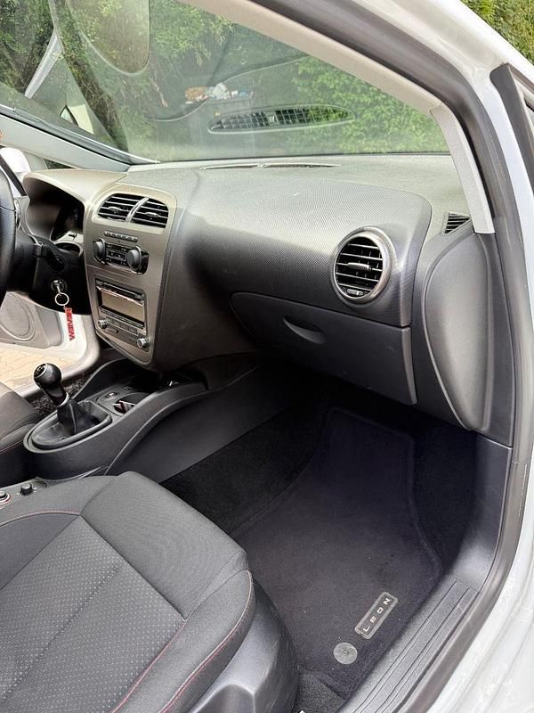 Usata Seat Leon FR 160 CV (117 kW) 2012 Bianco Berlina