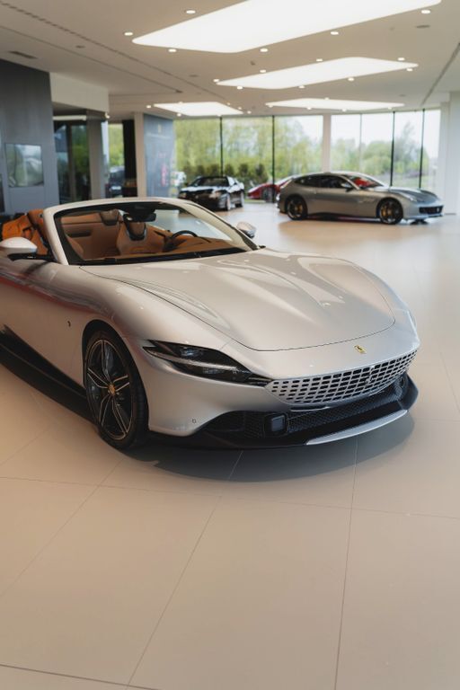 Gebraucht Ferrari Roma 620 PS (456 kW) 2024 Silber Coupé