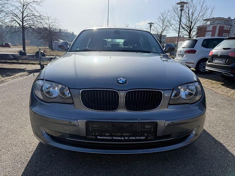 Gebraucht BMW 118 Advantage 143 PS (105 kW) 2011 Grau Kleinwagen