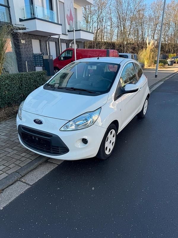 Gebraucht Ford Ka 69 PS (50 kW) 2015 Weiß Kleinwagen