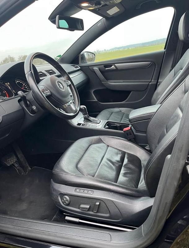 Gebraucht VW Passat Highline 177 PS (130 kW) 2014 Schwarz Kombi