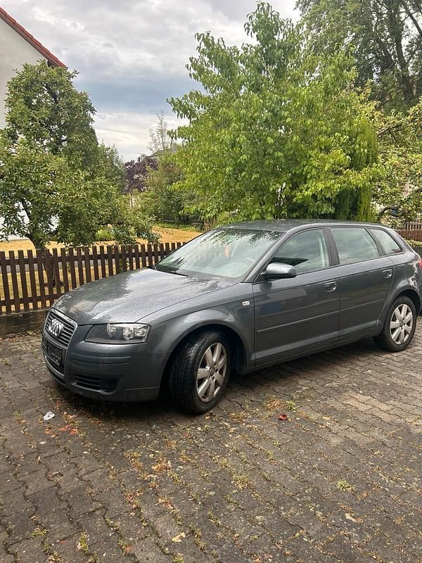 Grau Gebraucht 2006 Audi A3 Kleinwagen | 2.000 € (Superpreis) - Bild 1/4
