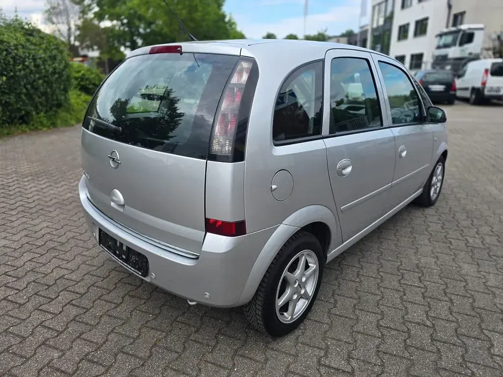 Gebraucht Opel Meriva Edition 105 PS (77 kW) 2009 Silber Van / Kleinbus