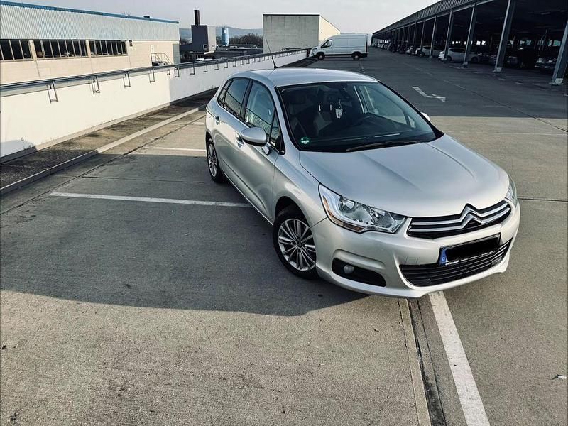 Gebraucht Citroën C4 SELECTION 95 PS (69 kW) 2011 Grau Limousine