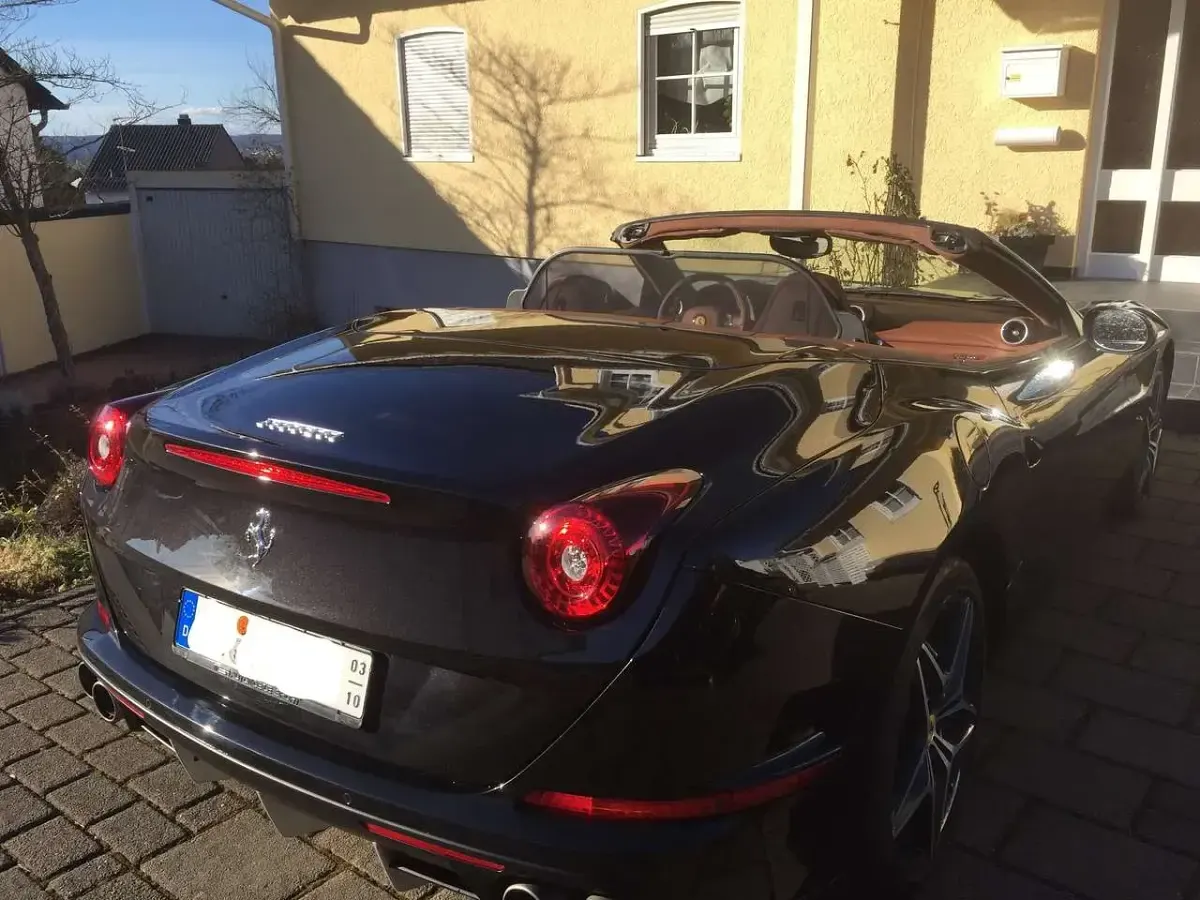 Gebraucht Ferrari California 570 PS (419 kW) 2016 Schwarz Cabrio