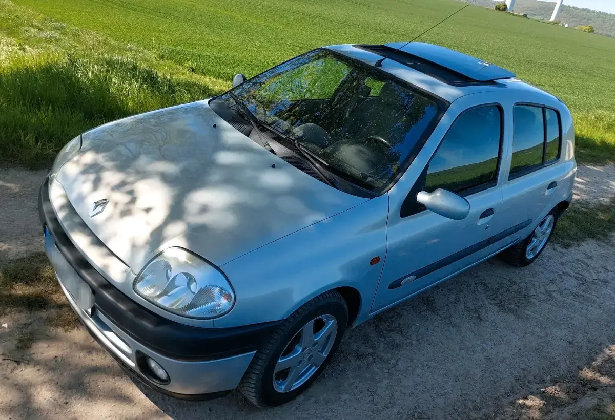 Gebraucht Renault Clio II Initiale Paris 90 PS (66 kW) 2000 Grau Kleinwagen