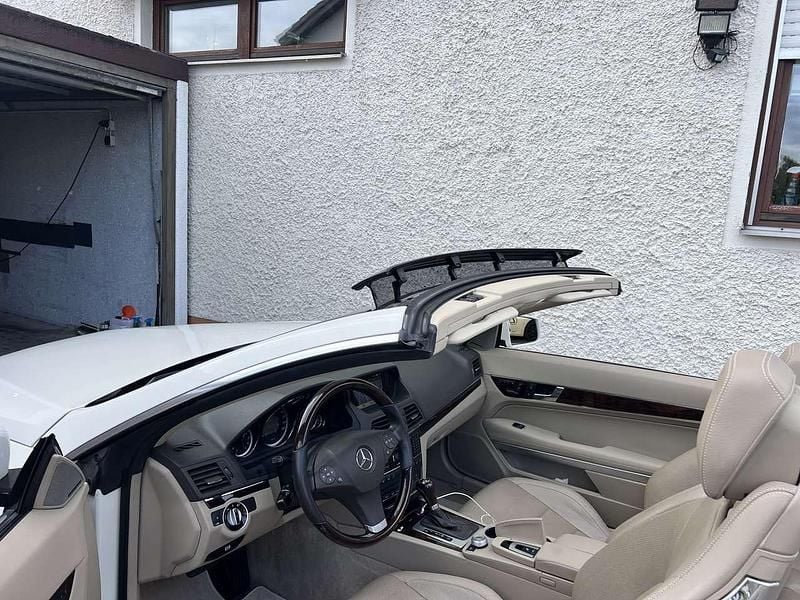 Gebraucht Mercedes E350 Edition 306 PS (225 kW) 2012 Weiß Cabrio
