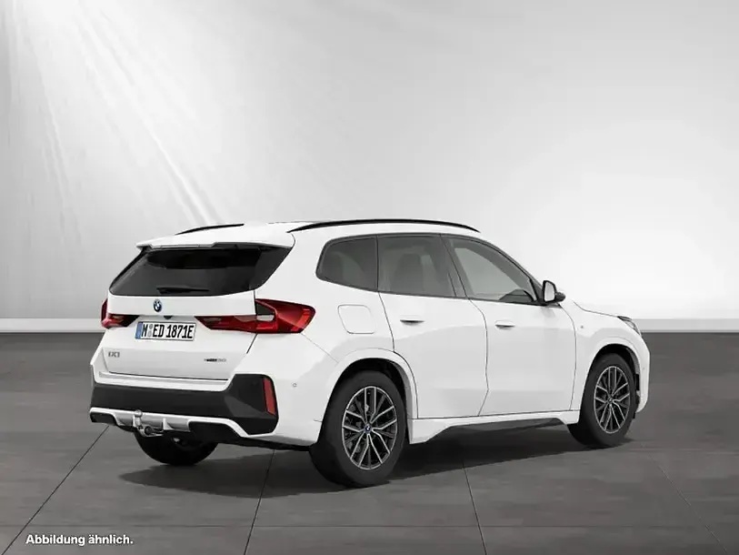 Gebraucht BMW iX1 M Sport 230 kW (313 PS) 2025 Alpinweiss SUV