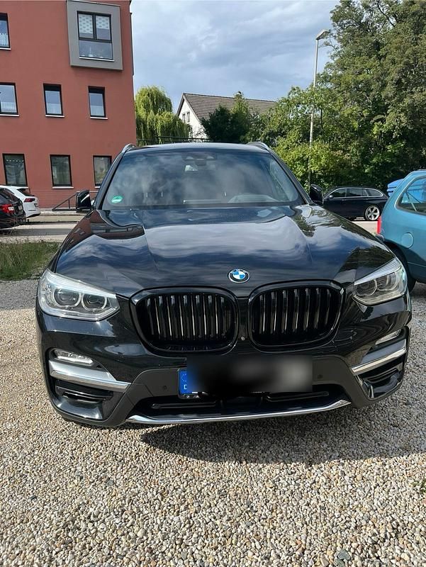 Schwarz Gebraucht 2019 BMW X3 Luxury Line SUV | 29.900 € (Fairer Preis) - Bild 1/4