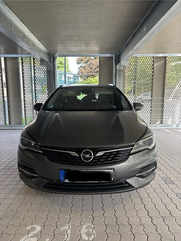 Grau Gebraucht 2020 Opel Astra Kombi | 8.000 € (Guter Preis) - Bild 1/4