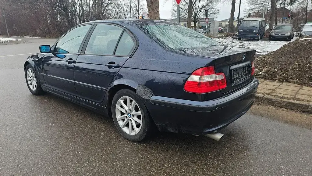 Gebraucht BMW 318 Sport Line 143 PS (105 kW) 2003 Blau Limousine