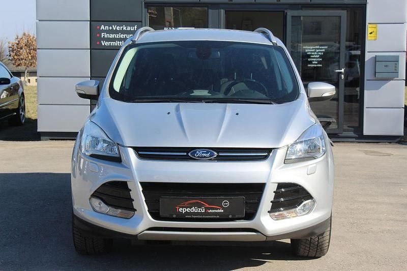 Gebraucht Ford Kuga Titanium 163 PS (119 kW) 2014 Silber SUV