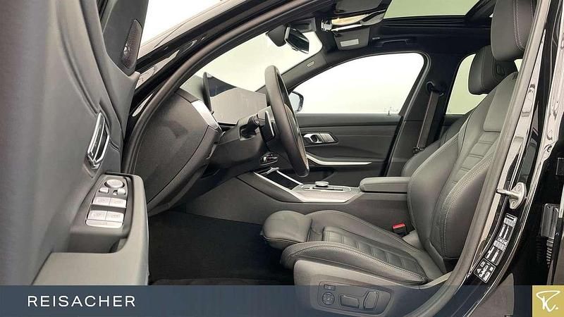 Gebraucht BMW 340 374 PS (275 kW) 2024 Saphirschwarz metallic Kombi