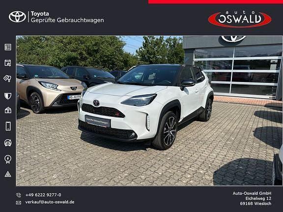 Dynamic grey silber metallic, dach schwarz Gebraucht 2022 Toyota Yaris Hybrid Sport | 26.980 € (Teuer) - Bild 1/4