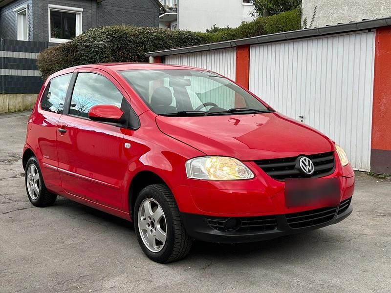 Gebraucht VW Fox 75 PS (55 kW) 2009 Rot Kleinwagen