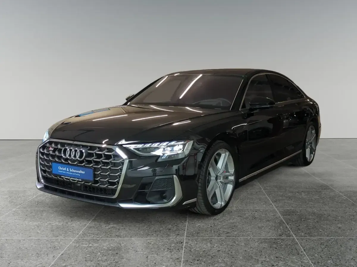 Gebraucht Audi S8 Comfort 571 PS (419 kW) 2023 Mythosschwarz metallic Limousine