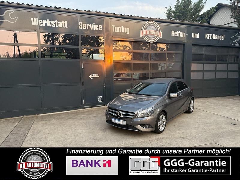 Grau Gebraucht 2013 Mercedes A180 Limousine | 11.399 € (Fairer Preis) - Bild 1/4