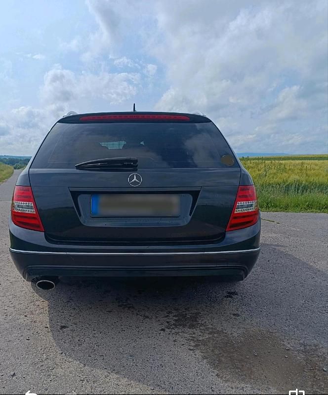 Gebraucht Mercedes C250 204 PS (150 kW) 2011 Kombi