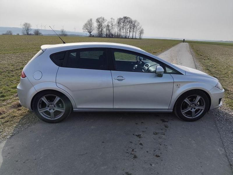 Gebraucht Seat Leon Sport 125 PS (91 kW) 2009 Silber Kleinwagen