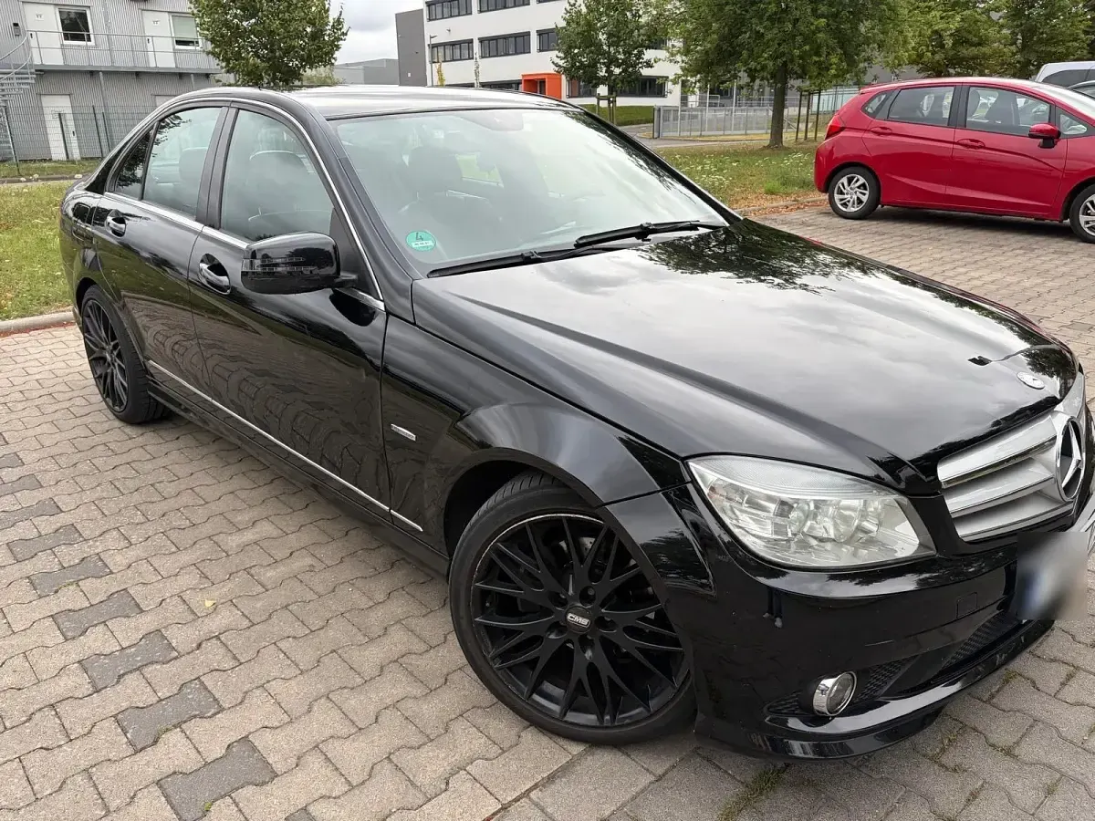 Gebraucht Mercedes C250 204 PS (150 kW) 2010 Schwarz Limousine