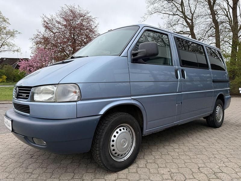 Second-hand VW Caravelle 102 CP (75 kW) 2003 Albastru Van