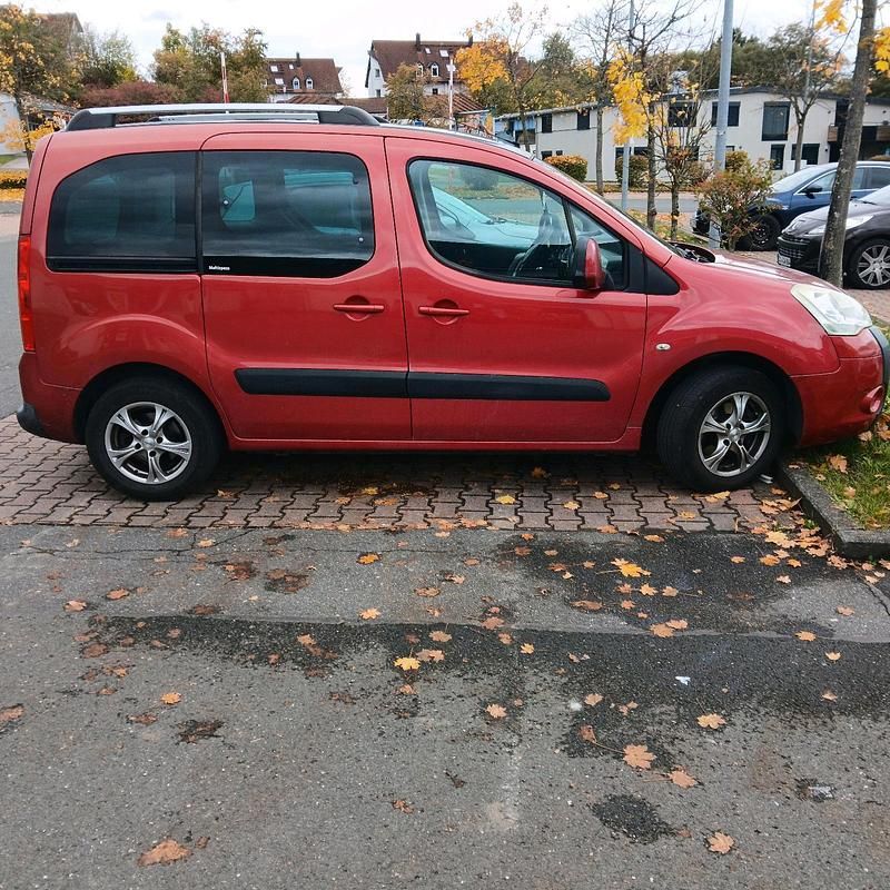 Rot Gebraucht 2009 Citroën Berlingo Van / Kleinbus | 4.000 € (Fairer Preis) - Bild 1/4