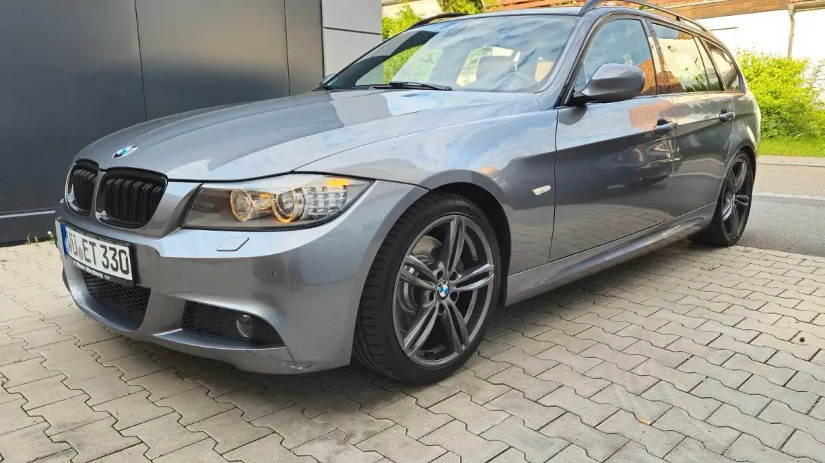 Gebraucht BMW 330 245 PS (180 kW) 2010 Grau Kombi