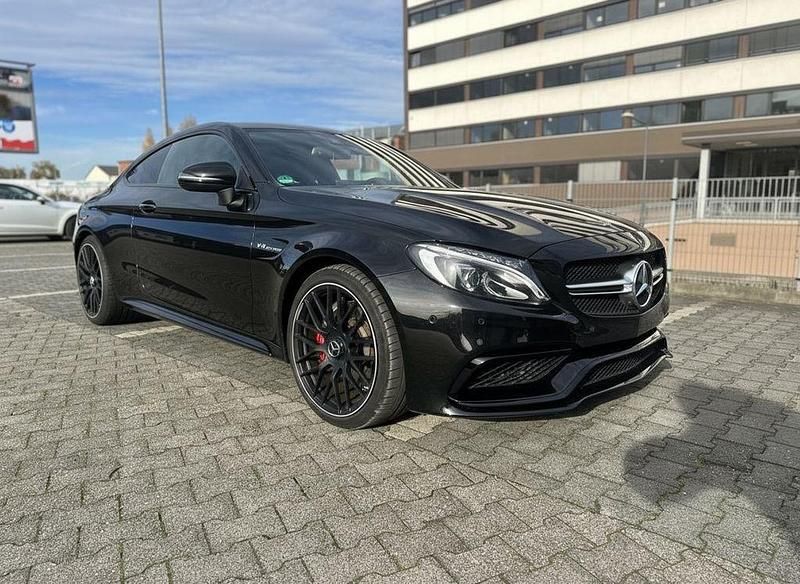 Schwarz Gebraucht 2017 Mercedes C63 AMG AMG | 57.000 € (Etwas zu teuer) - Bild 1/4