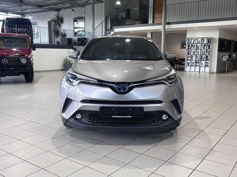 Grau Gebraucht 2019 Toyota C-HR Team SUV | 20.500 € (Fairer Preis) - Bild 1/4