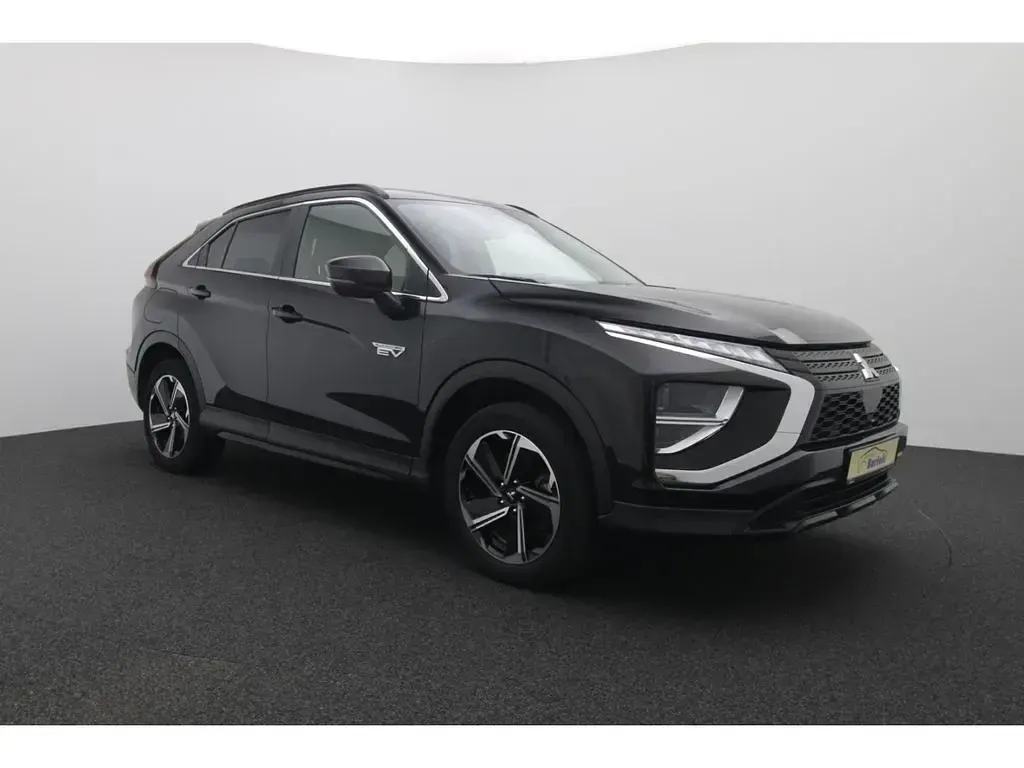 Usado Mitsubishi Eclipse Cross Basis 188 CV (138 kW) 2022 Negro SUV