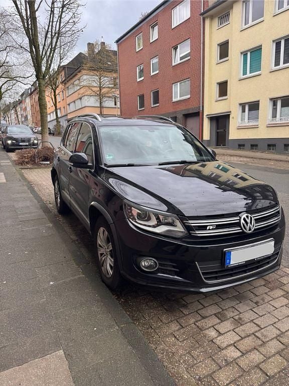 Schwarz Gebraucht 2013 VW Tiguan R-line SUV | 12.300 € (Guter Preis) - Bild 1/4