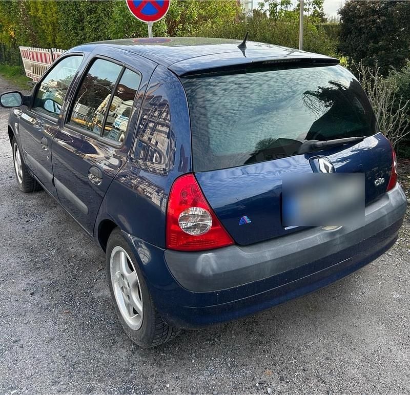 Second-hand Renault Clio II 2004 Albastru Hatchback