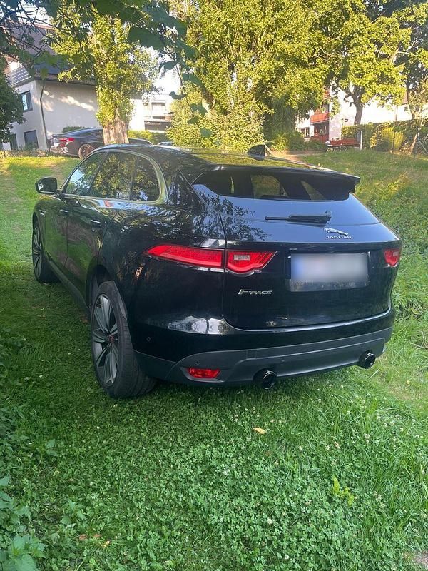 Gebraucht Jaguar F-Pace Portfolio 300 PS (220 kW) 2016 Schwarz SUV