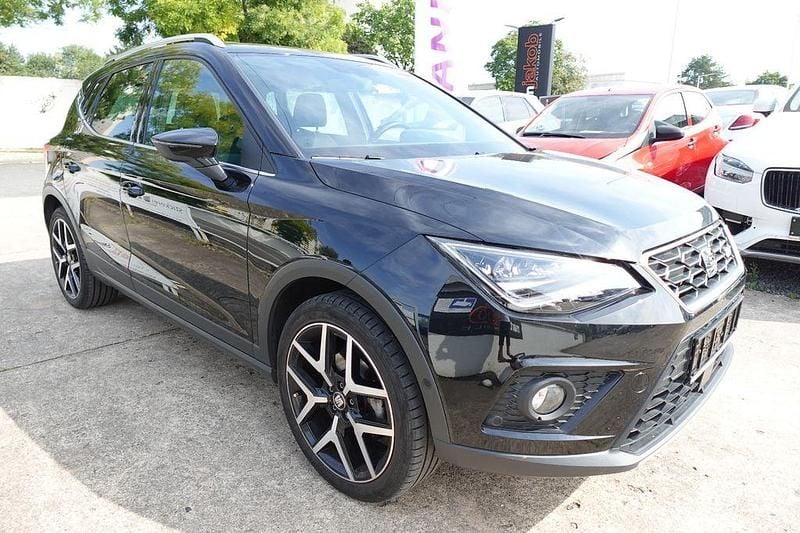Schwarz Gebraucht 2019 Seat Arona FR SUV | 15.990 € (Guter Preis) - Bild 1/4