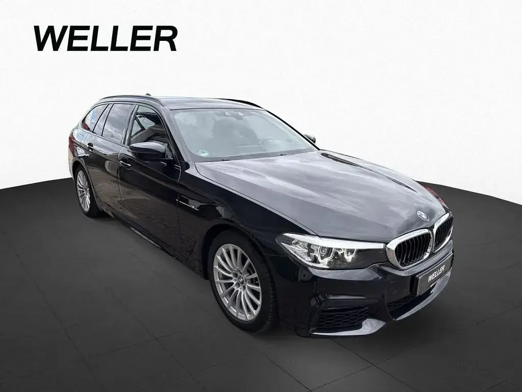 Gebraucht BMW 530 M Sport 265 PS (194 kW) 2020 Black sapphire (schwarz) Kombi