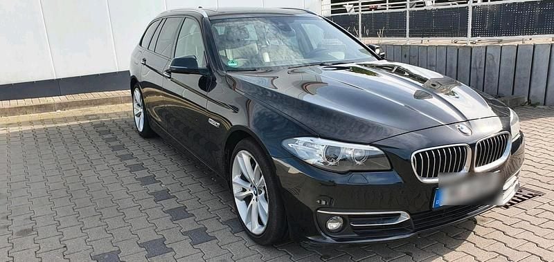 Schwarz Gebraucht 2014 BMW 530 Luxury Line Kombi | 12.300 € (Guter Preis) - Bild 1/4
