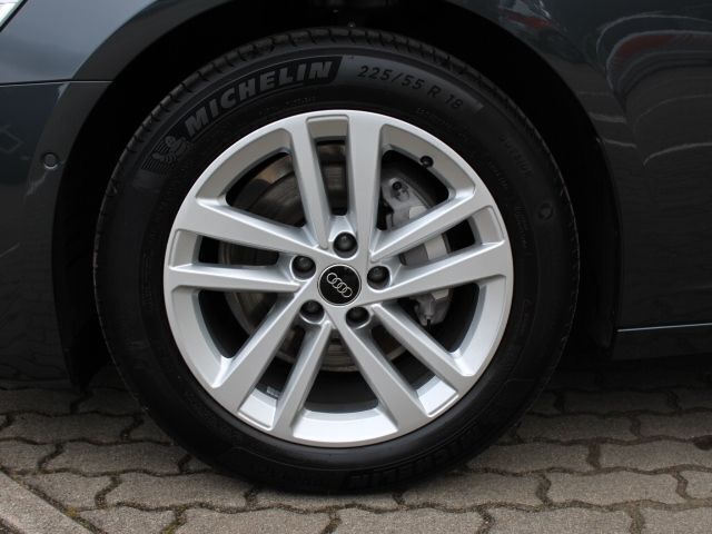 Gebraucht Audi A6 Advanced 204 PS (150 kW) 2024 Grau Kombi