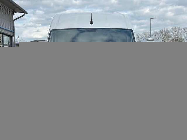 Gebraucht Peugeot Boxer 140 PS (102 kW) 2024 Weiss (metallic) Van