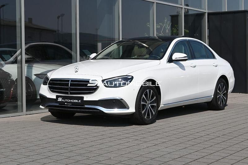 Polarweiss unilack Gebraucht 2021 Mercedes E220 Exclusive Limousine | 36.950 € (Etwas zu teuer) - Bild 1/4