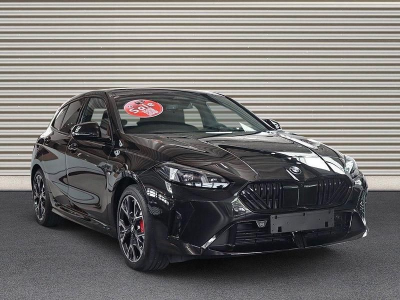 Gebraucht BMW 123 Efficient Dynamics 204 PS (150 kW) 2025 Black sapphire Kleinwagen