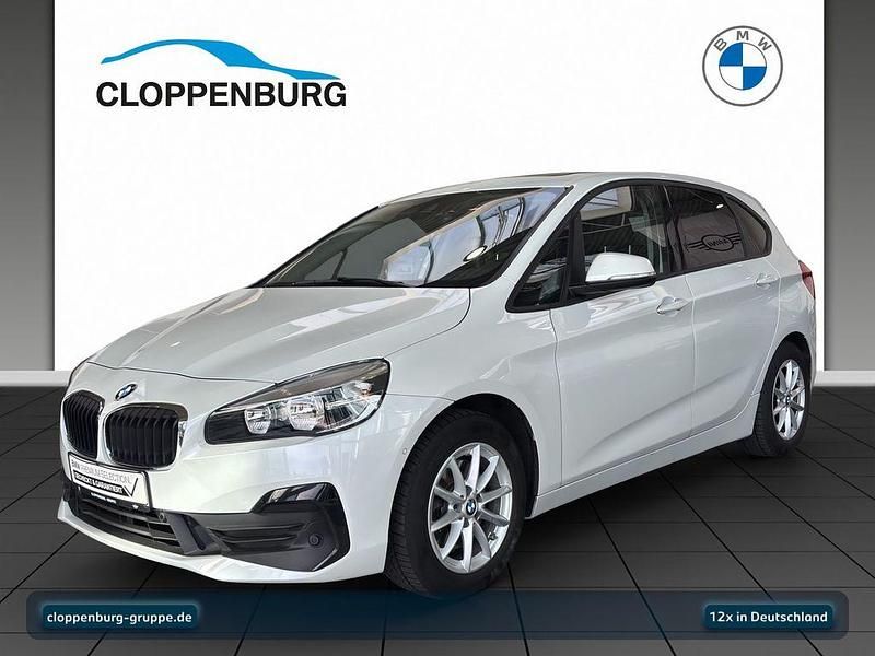 Weiß Gebraucht 2021 BMW 218 Active Tourer Performance Van / Kleinbus | 20.775 € (Guter Preis) - Bild 1/4