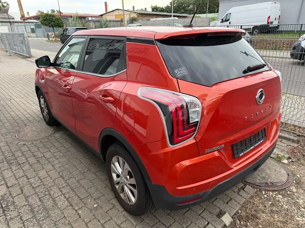 Gebraucht SsangYong Tivoli 163 PS (119 kW) 2021 Orange SUV
