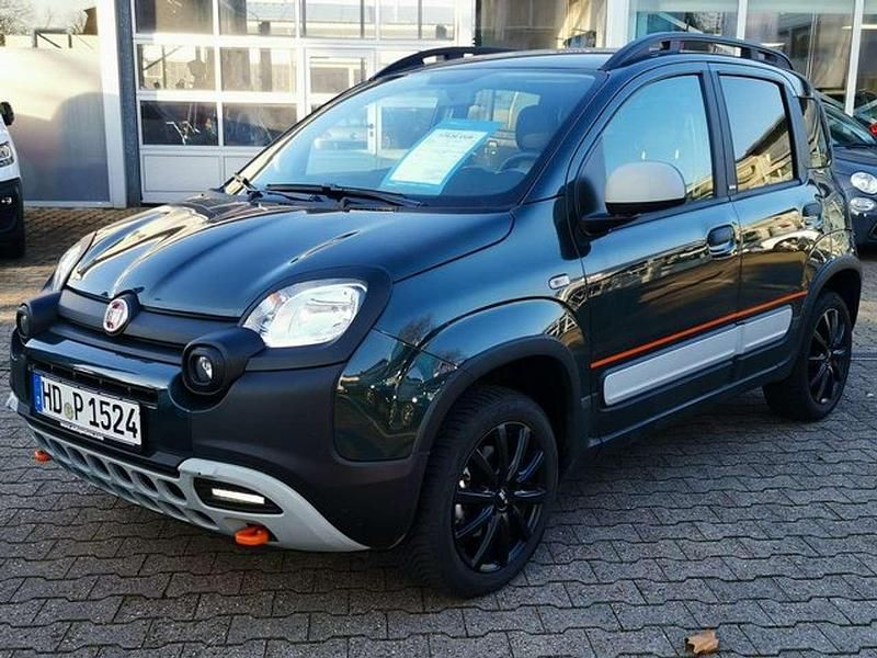Gebraucht Fiat Panda Cross Cross 69 PS (50 kW) 2022 Foresta grün Kleinwagen