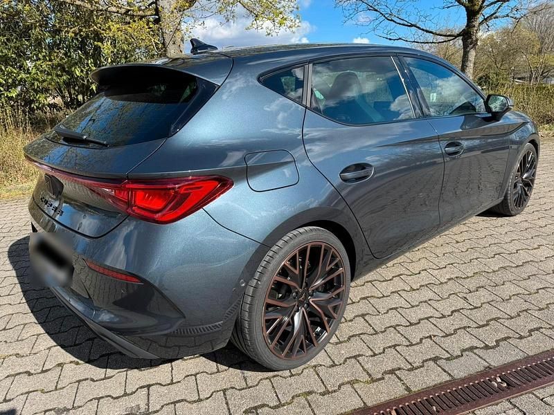 Gebraucht Cupra Leon VZ 245 PS (180 kW) 2024 Grau Limousine