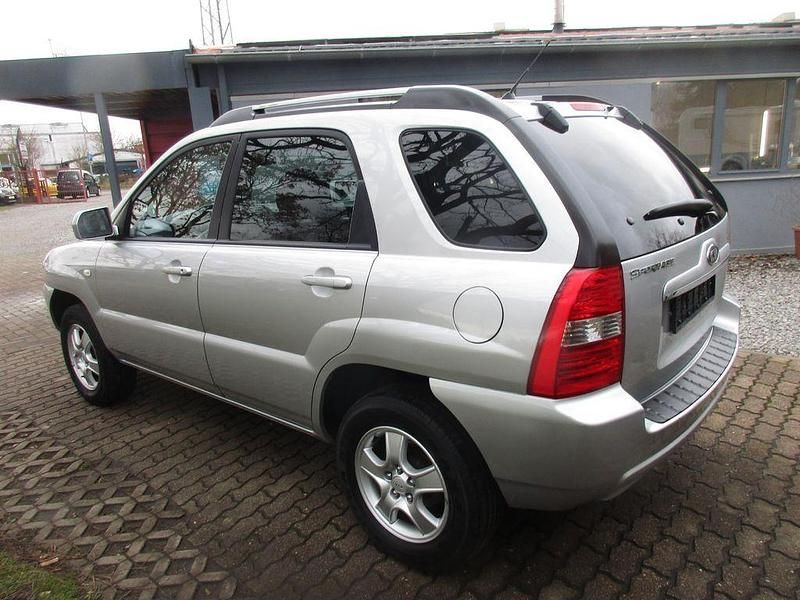 Gebraucht Kia Sportage 141 PS (103 kW) 2008 Silber SUV