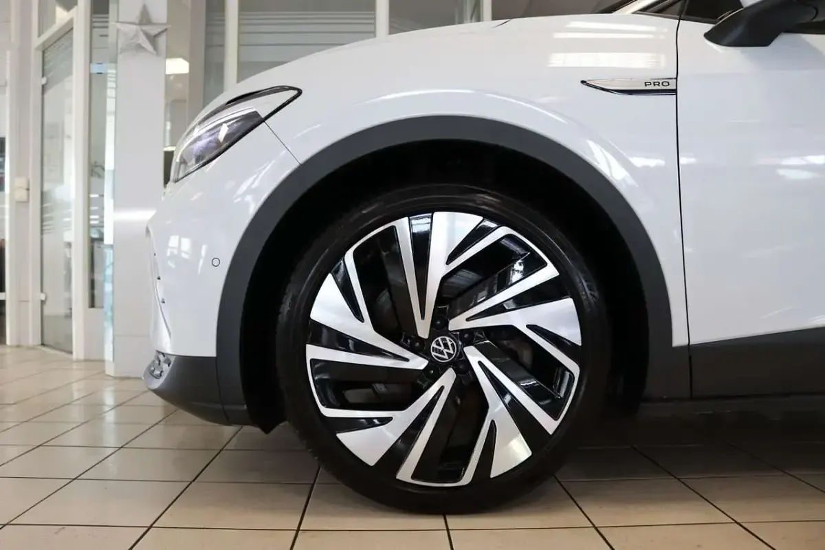Gebraucht VW ID.4 Pro Performance 150 kW (204 PS) 2023 Weiß SUV