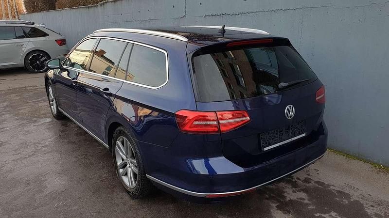 Gebraucht VW Passat Highline 150 PS (110 kW) 2019 Blau Kombi