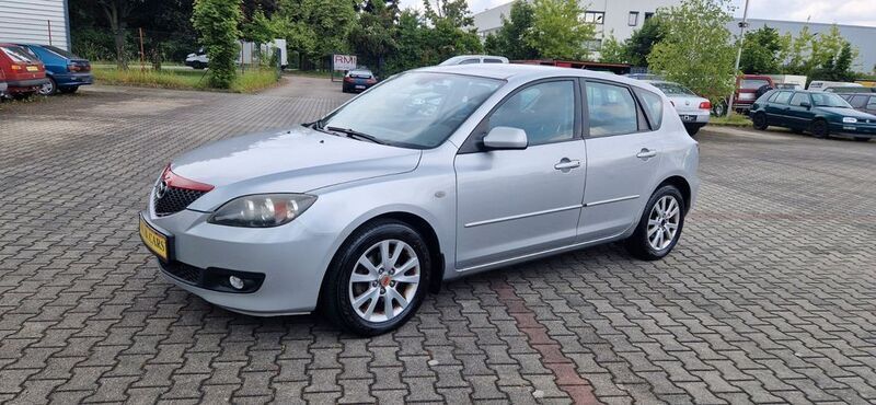 Grau Gebraucht 2006 Mazda 3 Active Limousine | 1.200 € (Superpreis) - Bild 1/4