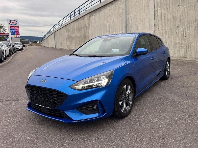 Blau Gebraucht 2021 Ford Focus ST-Line Limousine | 14.500 € (Etwas zu teuer) - Bild 1/4