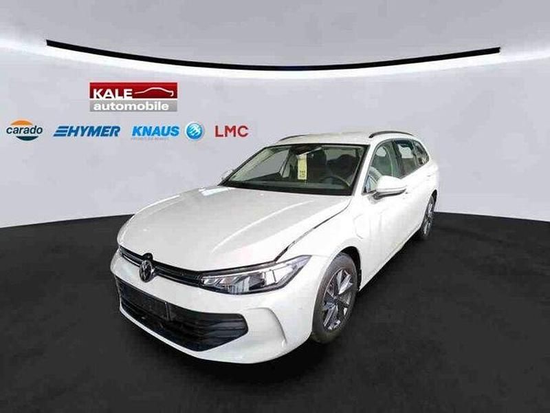Gebraucht VW Passat 204 PS (150 kW) 2025 Pure white Kombi